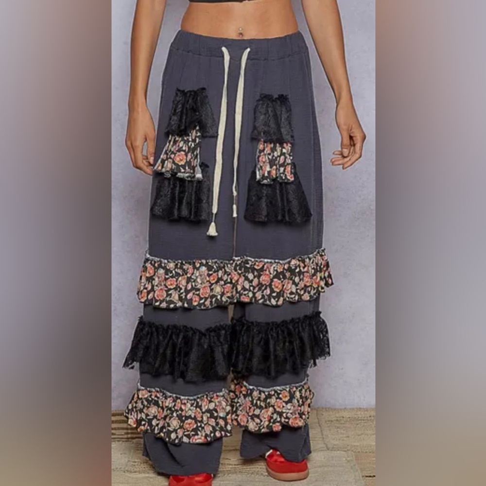 New POL Wide Leg Floral and Lace Tiered Pants - SO CUTE!!!!